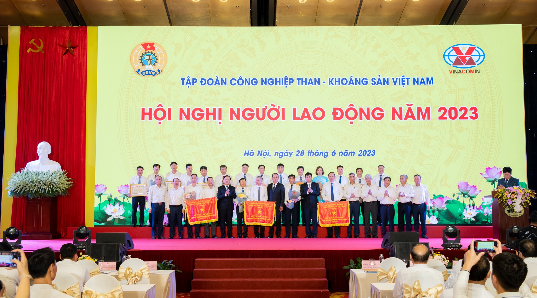 Công ty than Hòn Gai - TKV xếp hạng Nhất trong phong trào thi đua "Doanh nghiệp vì Người lao động năm 2022".